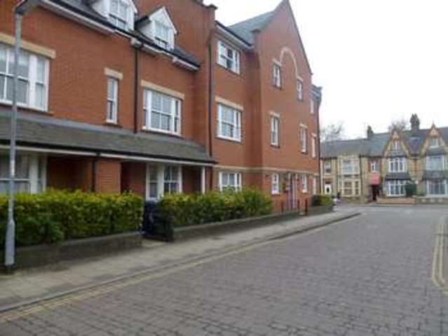  Image of 4 bedroom Detached house to rent in Ravensworth Gardens Cambridge CB1 at Cambridge, CB1 2XL