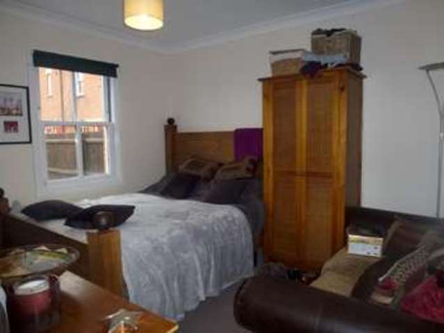  Image of 4 bedroom Detached house to rent in Ravensworth Gardens Cambridge CB1 at Cambridge, CB1 2XL