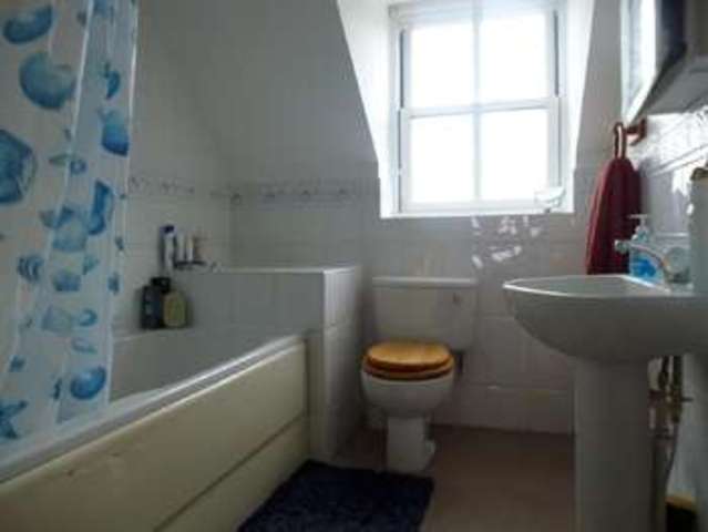  Image of 4 bedroom Detached house to rent in Ravensworth Gardens Cambridge CB1 at Cambridge, CB1 2XL
