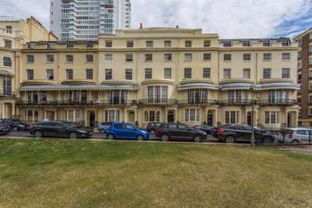  Image of 2 bedroom Flat for sale in Regency Square Brighton BN1 at Regency Square  Brighton, BN1 2FF
