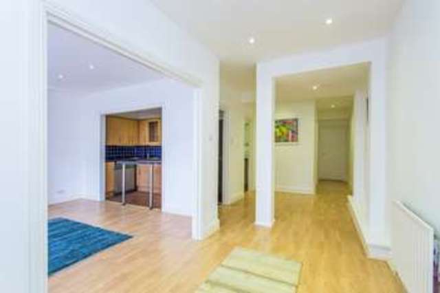  Image of 2 bedroom Flat for sale in Regency Square Brighton BN1 at Regency Square  Brighton, BN1 2FF