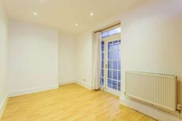  Image of 2 bedroom Flat for sale in Regency Square Brighton BN1 at Regency Square  Brighton, BN1 2FF