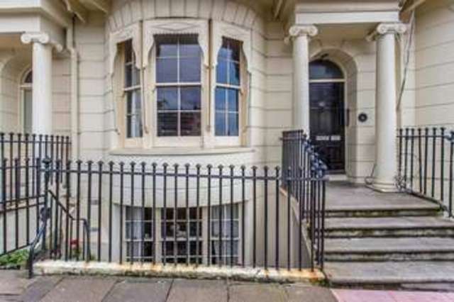  Image of 2 bedroom Flat for sale in Regency Square Brighton BN1 at Regency Square  Brighton, BN1 2FF