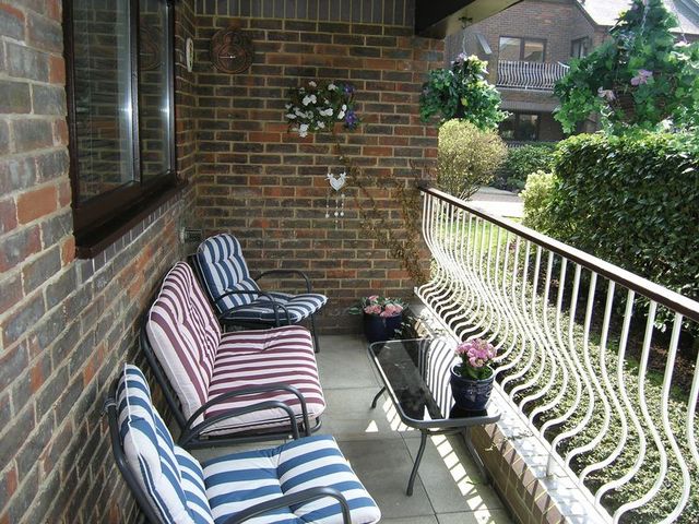  Image of 2 bedroom Flat for sale in Marlow Bridge Lane Marlow SL7 at Rivermead Court Marlow Bridge Lane Marlow, SL7 1SJ
