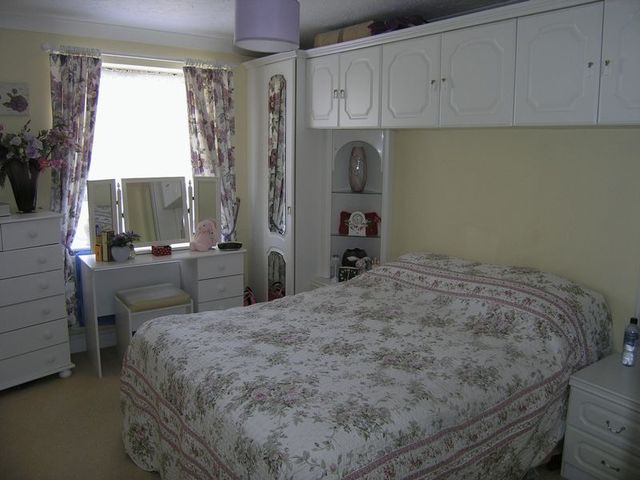  Image of 2 bedroom Flat for sale in Marlow Bridge Lane Marlow SL7 at Rivermead Court Marlow Bridge Lane Marlow, SL7 1SJ