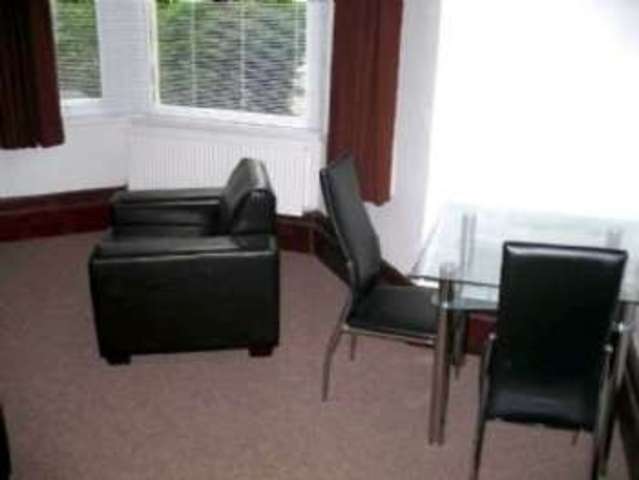  Image of 1 bedroom Ground Flat to rent in Richmond Road Cardiff CF24 at Richmond Road Roath Cardiff, CF24 3AS