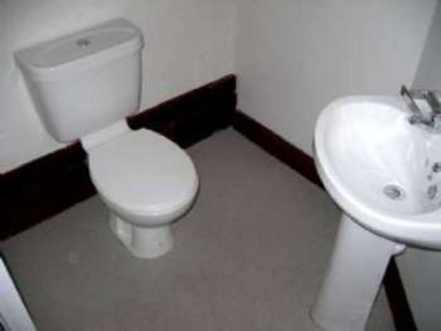  Image of 1 bedroom Ground Flat to rent in Richmond Road Cardiff CF24 at Richmond Road Roath Cardiff, CF24 3AS