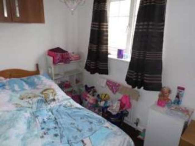  Image of 2 bedroom Terraced house for sale in Rochford Drive Luton LU2 at Luton Bedfordshire Stopsley, LU2 8SU