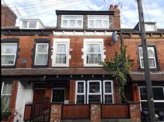  Image of 4 bedroom Terraced house for sale in Roman Place Leeds LS8 at Leeds  Roundhay, LS8 2DS