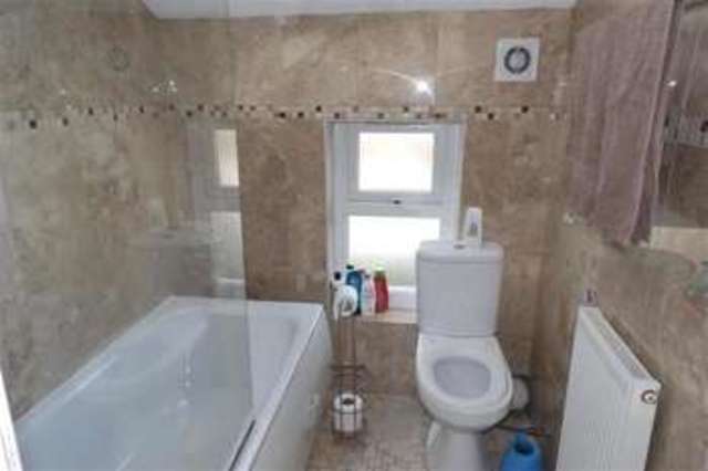  Image of 4 bedroom Terraced house for sale in Roman Place Leeds LS8 at Leeds  Roundhay, LS8 2DS