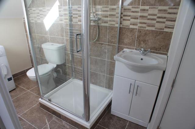  Image of 1 bedroom House Share to rent in Straight Road Romford RM3 at Romford  Harold Hill, RM3 8AD