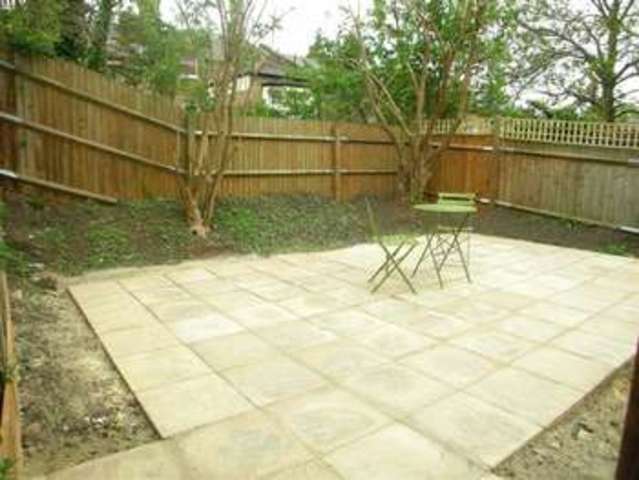  Image of 2 bedroom Flat to rent in Romola Road London SE24 at Herne Hill, SE24 9BA