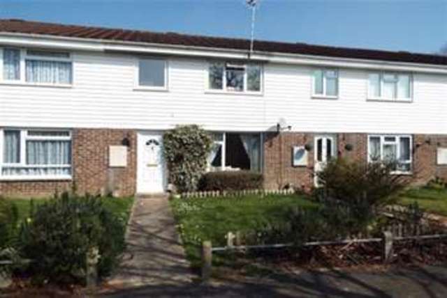  Image of 2 bedroom Terraced house to rent in Hunters Crescent Romsey SO51 at Romsey, SO51 7UG