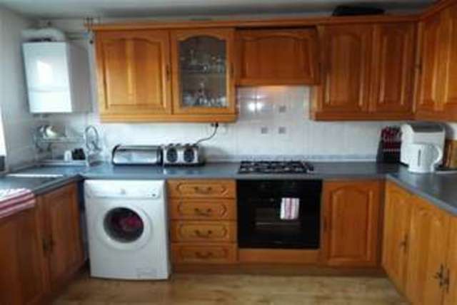  Image of 2 bedroom Terraced house to rent in Hunters Crescent Romsey SO51 at Romsey, SO51 7UG