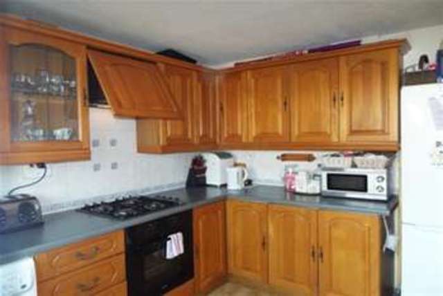  Image of 2 bedroom Terraced house to rent in Hunters Crescent Romsey SO51 at Romsey, SO51 7UG
