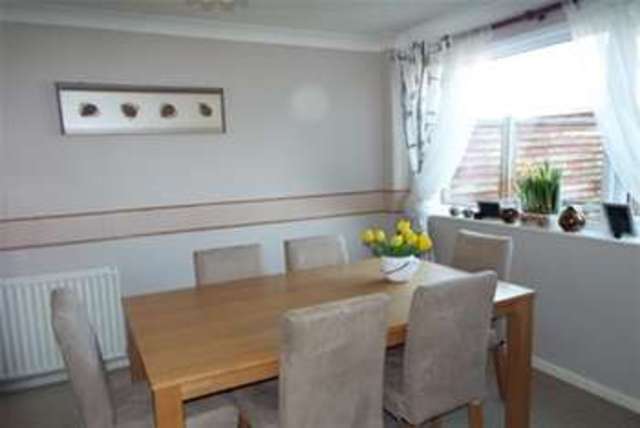  Image of 2 bedroom Terraced house to rent in Hunters Crescent Romsey SO51 at Romsey, SO51 7UG