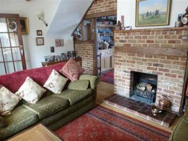  Image of 2 bedroom Bungalow for sale in Roundle Road Bognor Regis PO22 at Bognor Regis West Sussex Bognor Regis, PO22 8NL