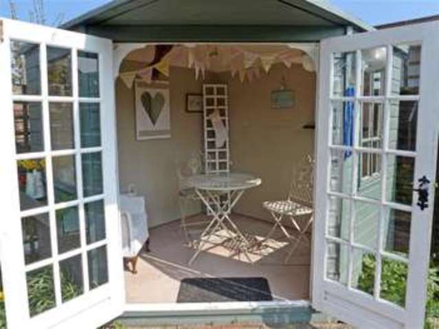  Image of 2 bedroom Bungalow for sale in Roundle Road Bognor Regis PO22 at Bognor Regis West Sussex Bognor Regis, PO22 8NL