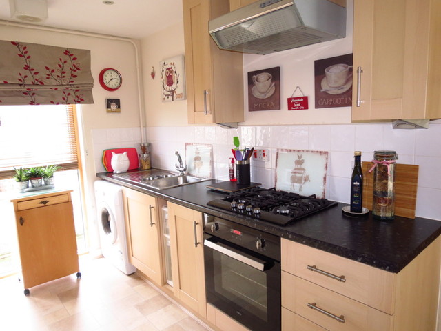  Image of 2 bedroom Flat for sale in Rowan Close Lee-on-the-Solent PO13 at Rowan Close Lee On Solent Hampshire, PO13 9AW