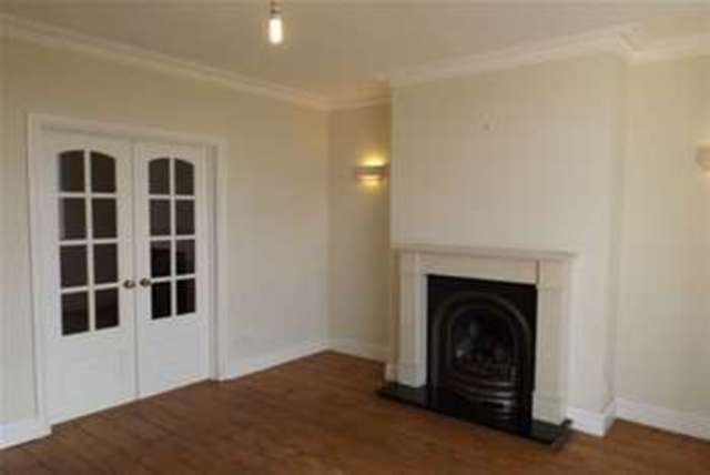  Image of 4 bedroom Terraced house to rent in Rowdens Road Wells BA5 at Wells, BA5 1TU