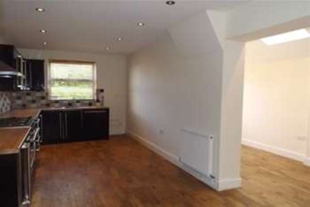  Image of 4 bedroom Terraced house to rent in Rowdens Road Wells BA5 at Wells, BA5 1TU