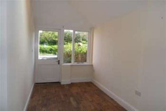  Image of 4 bedroom Terraced house to rent in Rowdens Road Wells BA5 at Wells, BA5 1TU