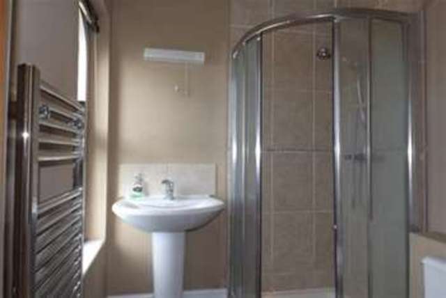  Image of 4 bedroom Terraced house to rent in Rowdens Road Wells BA5 at Wells, BA5 1TU