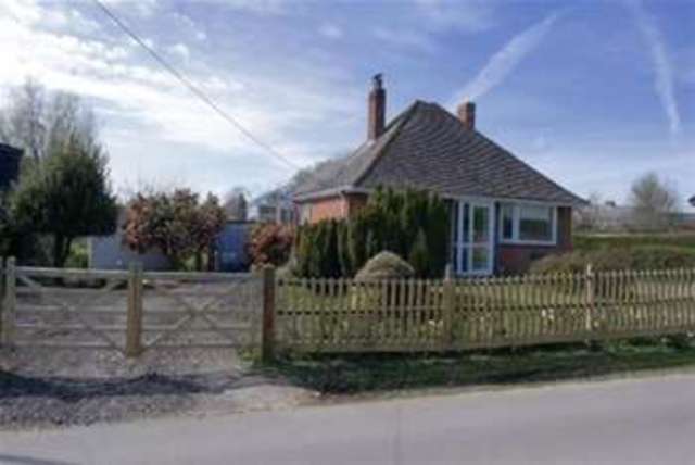  Image of 2 bedroom Detached house to rent in Rowes Lane East End Lymington SO41 at Lymington, SO41 5SU