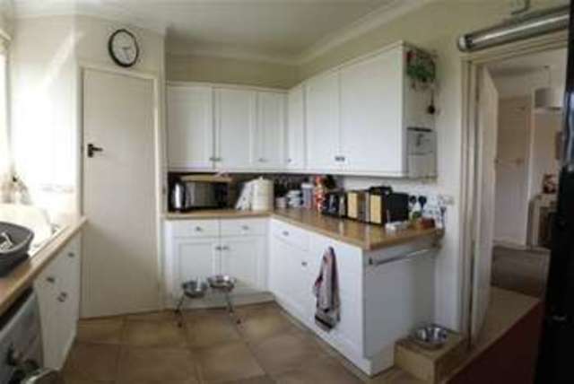  Image of 2 bedroom Detached house to rent in Rowes Lane East End Lymington SO41 at Lymington, SO41 5SU