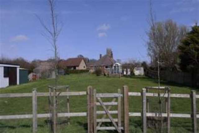  Image of 2 bedroom Detached house to rent in Rowes Lane East End Lymington SO41 at Lymington, SO41 5SU