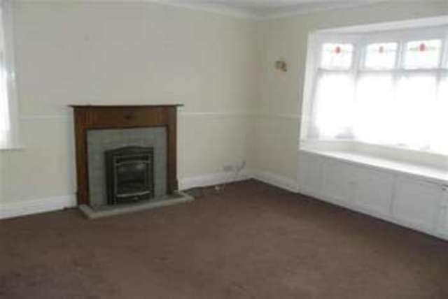  Image of 4 bedroom Detached house to rent in Wellingborough Road Rushden NN10 at Rushden, NN10 9YN