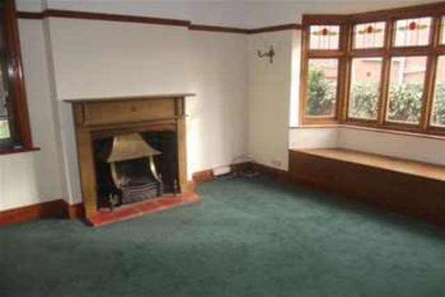  Image of 4 bedroom Detached house to rent in Wellingborough Road Rushden NN10 at Rushden, NN10 9YN