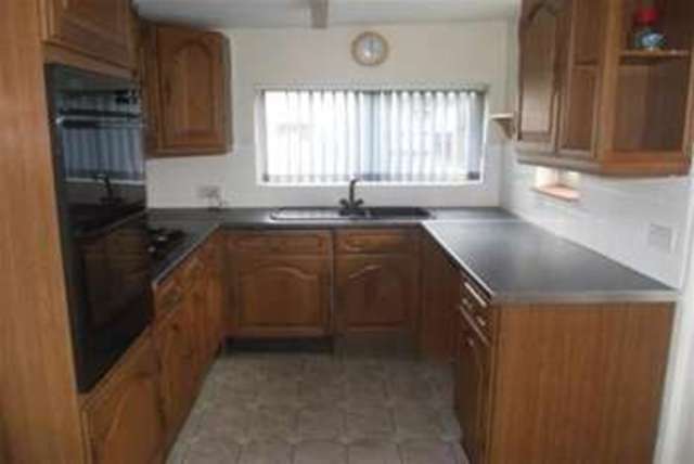  Image of 4 bedroom Detached house to rent in Wellingborough Road Rushden NN10 at Rushden, NN10 9YN
