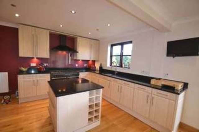  Image of 4 bedroom Detached house to rent in Rye Field Ashtead KT21 at Rye Field  Ashtead, KT21 2EH