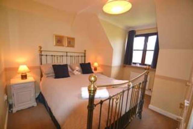  Image of 4 bedroom Detached house to rent in Rye Field Ashtead KT21 at Rye Field  Ashtead, KT21 2EH