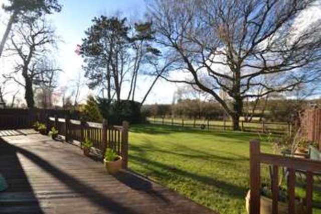  Image of 4 bedroom Detached house to rent in Rye Field Ashtead KT21 at Rye Field  Ashtead, KT21 2EH