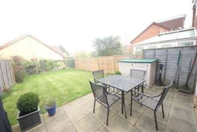  Image of 3 bedroom Detached house to rent in Sandalwood Guildford GU2 at Guildford, GU2 7NZ