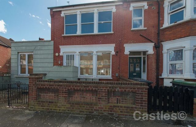  Image of 2 bedroom Flat for sale in Sandford Avenue London N22 at Sandford Avenue  Wood Green, N22 5EH