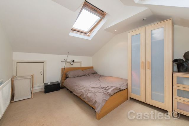  Image of 2 bedroom Flat for sale in Sandford Avenue London N22 at Sandford Avenue  Wood Green, N22 5EH