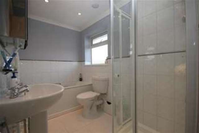  Image of 3 bedroom Property to rent in Walmer Road Seaford BN25 at Seaford, BN25 3TN