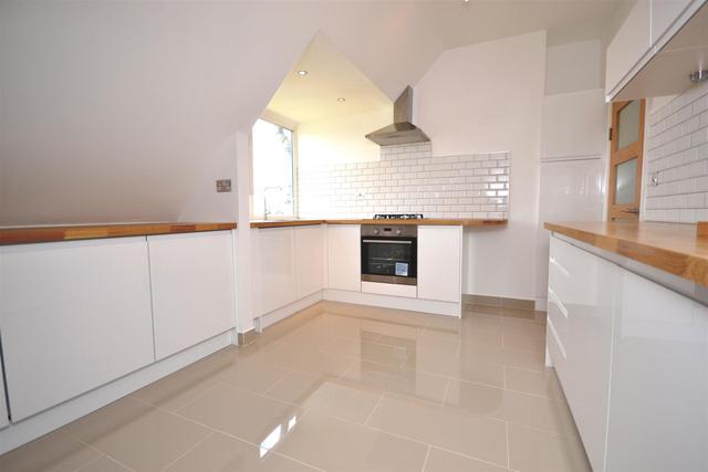  Image of 2 bedroom Property to rent in Seymour Road London N3 at Finchley, N3 2NG