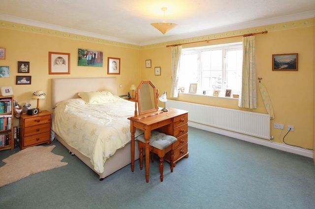  Image of 4 bedroom Detached house for sale in Shaftesbury Close Priorslee Telford TF2 at Shaftesbury Close Priorslee Telford, TF2 9GW