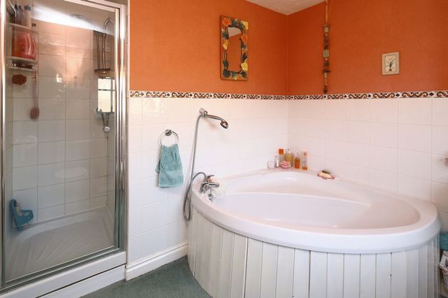 Image of 4 bedroom Detached house for sale in Shaftesbury Close Priorslee Telford TF2 at Shaftesbury Close Priorslee Telford, TF2 9GW