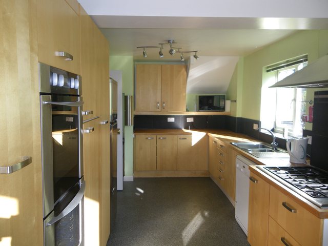  Image of 4 bedroom Detached house to rent in Shepherds Mount Compton Newbury RG20 at Compton Berks Compton, RG20 6QZ