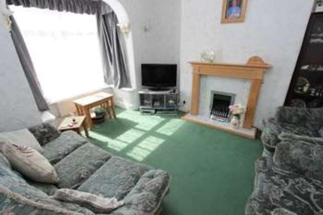  Image of 2 bedroom Terraced house for sale in St. Edmunds Road Southampton SO16 at St Edmunds Road Shirley Southampton, SO16 4RG