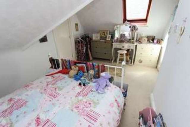  Image of 1 bedroom Flat for sale in Landguard Road Shirley Southampton SO15 at Landguard Road Shirley Southampton, SO15 5DJ