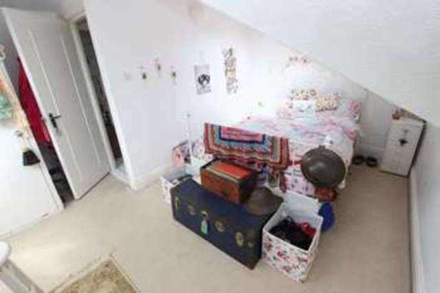  Image of 1 bedroom Flat for sale in Landguard Road Shirley Southampton SO15 at Landguard Road Shirley Southampton, SO15 5DJ