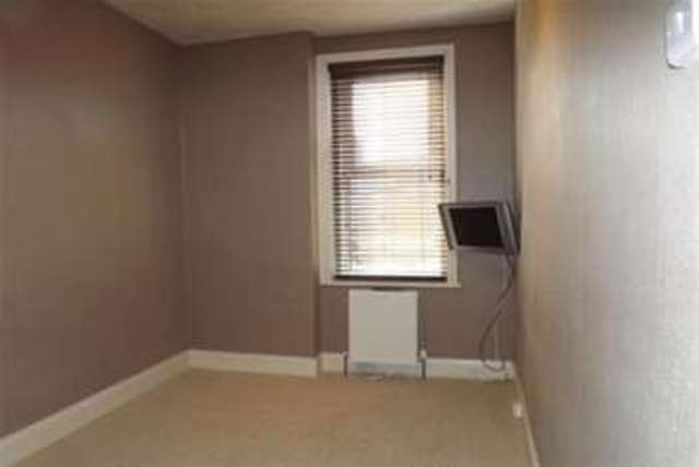  Image of 2 bedroom Flat to rent in Shrewsbury Terrace South Shields NE33 at South Shields, NE33 4LF