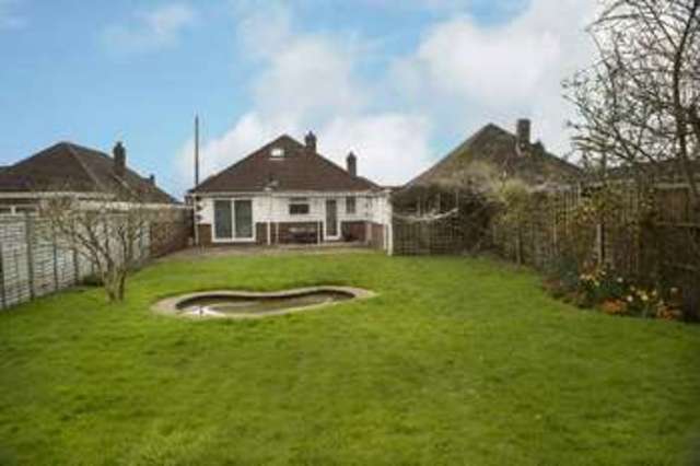  Image of 3 bedroom Detached house for sale in Silverdale Road Earley Reading RG6 at Silverdale Road  Reading, RG6 7LR