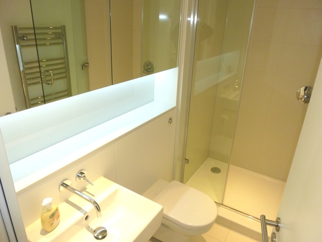  Image of 2 bedroom Flat to rent in Simpson Loan Edinburgh EH3 at Meadows Edinburgh Edinburgh, EH3 9GB